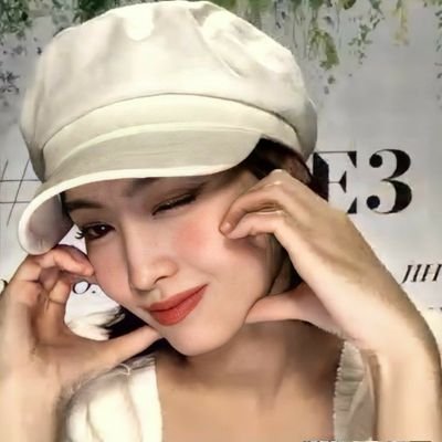 ⌗ 𝐆𝗈𝗅𝖽𝖾𝗇 𓂃 𝑖'𝑚 𝑎 𝑠𝑤𝑒𝑒𝑡𝑖𝑒 𝑔𝑖𝑟𝑙
𝘤𝘢𝘴𝘵𝘭𝘦𝘴 𝘰𝘧 𝘐𝘵𝘢𝘭𝘺 𖤣 𝐩𝐫𝐢𝐧𝐜𝐞𝐬𝐬