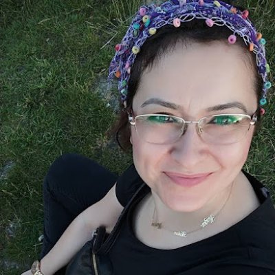 Moi je me nomme Dominique sépare et un fils je suis ici dans le but de me faire des amis et voir plus affinités