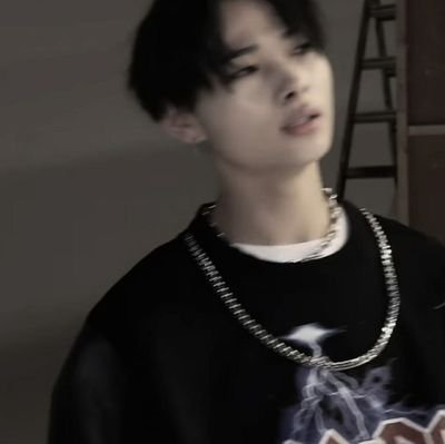 nikifilmy's profile picture. .