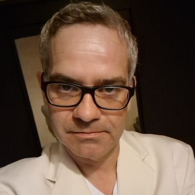 BoivinLive's profile picture. 🇫🇷🇪🇺
Playing theater.
Love to build bridges between art, technology and geopolitics.
Entrepreneur & Maker DNA.