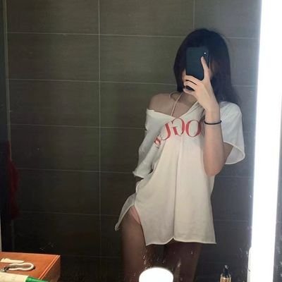 HBLhJ5vDKywMA7F's profile picture. 