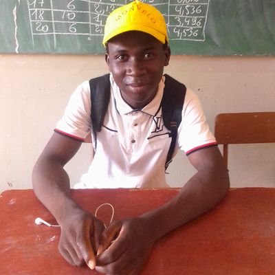 Jeune malien et Étudiant à l'Université des Sciences Sociales et de Gestion de Bamako(USSGB).
En quête de la licence en géographie.