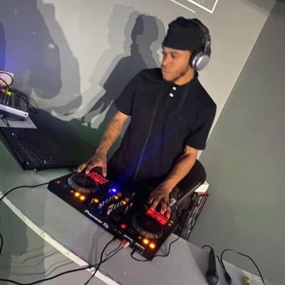 It’s your boy DJQDafinesser pizzledafinesser Official Dj 🕳🪤🐐@mikioshahookah ♋️July18th #QDogg be the Name #CancerSeason #Stokbrokaz4L #30🌏