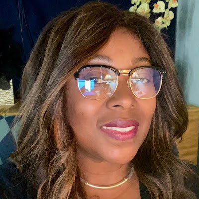 KnickiBee's profile picture. 