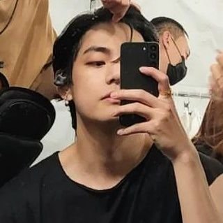 haeri9n's profile picture. 