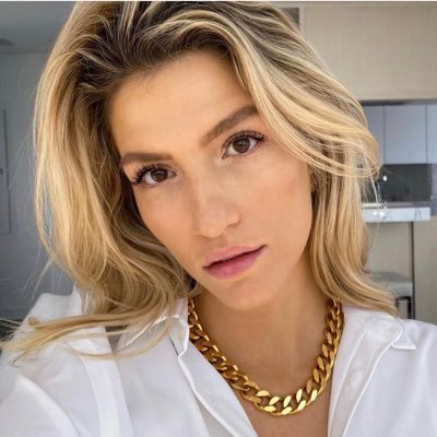 Official account🥰follow my backup @sandra085