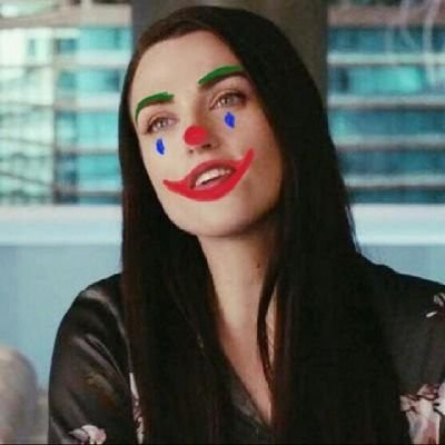 comentarista da filmografia da Katie McGrath e fanfiqueira nas horas vagas🌈 {ela/dela}
