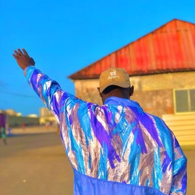 AbuukarAzard's profile picture. Subar azard