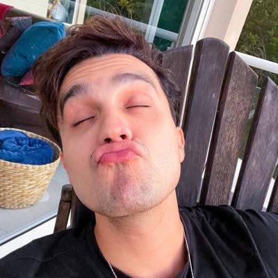 LSmeudestinoPB's profile picture. 