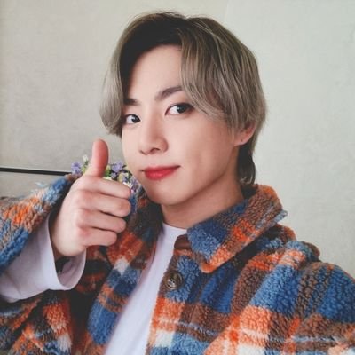 heelariousz's profile picture. - she/her ! '07 🤍