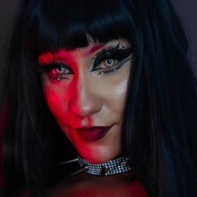 sou bilíngue falo português e varias bosta | noiva negra and iracema das trevas insta: @nosferotika