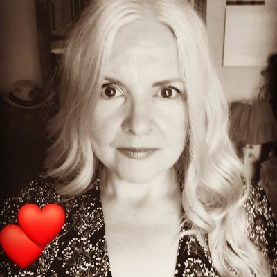 Irish historian/medievalist. Saint. I am into outlaws + sheriffs. Views my own. This is a Buckingham Nicks stan account, don't make me choose. Smut aficionado.