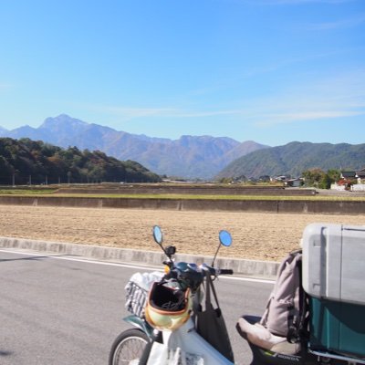 仕事はＩＴ関連何でもやらされてます。趣味はチェロと園芸。