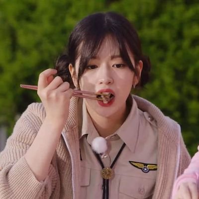 fayzlia's profile picture. 