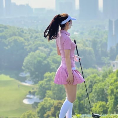 ゴルフ愛好家🏌🏻♀️ ゴルフに関する知識や技術を共有することもあります✍🏻 ピアノとヨガが好きです潜水もあります。趣味の合う人と交流したい