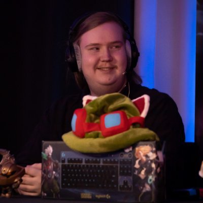 Finnish League of Legends caster. Owner of the messiest beard of Finnish esports scene. Motorsports/Ice Hockey.

Profilepic by : Joona Rissanen