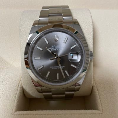 7GaXOUwIeAxo9jn's profile picture. ロレックスは良き相棒です。 😊今はシャンパンゴールドのデイトナ、ヨットマスター青、赤シード、41DJを所有。たまに嫁のエルパト付き合います。Xエックス、上手く使えない。無言でフォローしますがよろしくお願いします🙇(皆さんの時計のツイートにイイねしきれないのが悩み)