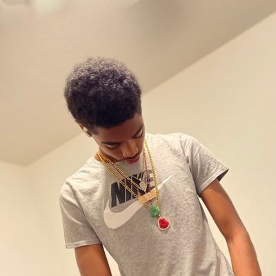 Fquln's profile picture. 🧑🏾‍🦯
