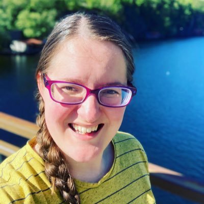 Writer, photographer, bookworm & Jesus follower, wife of @kkringlebotten ⚡️Hufflepuff⚡️History