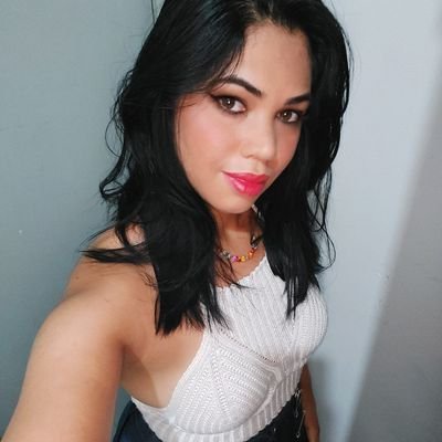 solteira, Estudante, mãe.