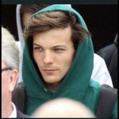 eu e Louis assistindo jogo do galo.