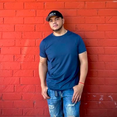 kjneil77's profile picture. LIVE | EAT | TRAVEL | SNAP. “Not all those who wander are lost” ~ J.R.R. Tolkien