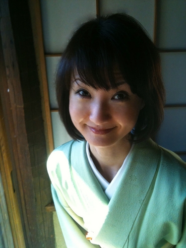 DeguchiEiC's profile picture. 編集者。ハースト婦人画報社 ラグジュアリー・メディア・グループの雑誌タイトル「婦人画報」「25ans」「MLモダンリビング」「美しいキモノ」「25ansウエディング」「リシェス」「きょうとあす」は、このメディア変革期に鮮やかに軽やかに、新たな地平へと前進します。 …そんな仕事の折々を。