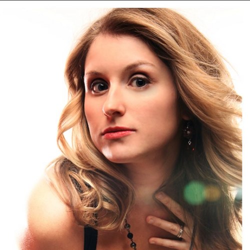 ElissaBarfoot's profile picture. T1D Mom, Hockey Mom, Wife, Midwife, Nurse Practitioner