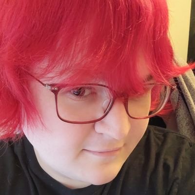 I'm Molly! Co-creator of @eidolonplaytest, co-host of @totallyreprise, https://t.co/J81HOWX0kR, and @journalupdated, noted baseball enjoyer, farming game enthusiast