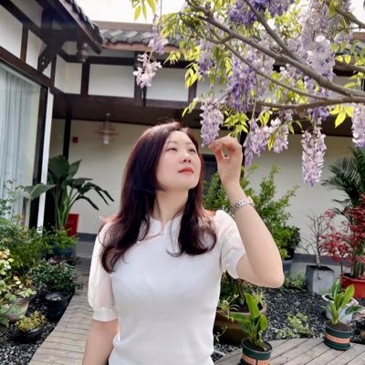 chenche39451451's profile picture. 生活很苦，要学会给自己加点糖