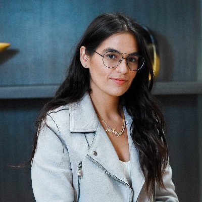 bycarolinac's profile picture. Community, Tech, Experiences