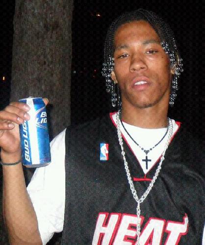 BadAzzQuiS's profile picture. R.I.P. MY BRO DANTE GREEN!! GONE BUT NOT FORGOTTEN.     THUGGIN TILL I DIE SO Fuk every bdy!!!!