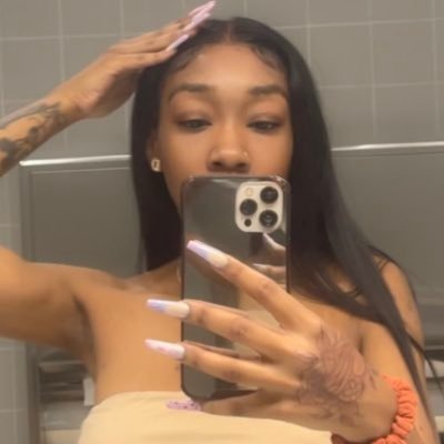 daayjeee's profile picture. LA 🌴 | 23 🧸 |