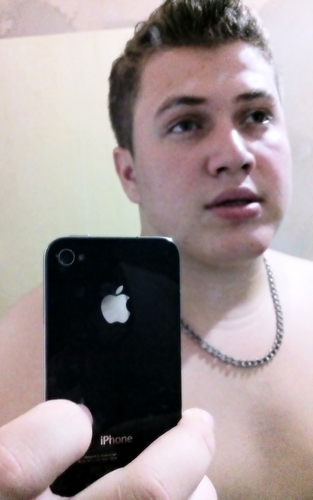 Fan • Jailbreak Lovers • Devices: iPhone 5s (9.0.2) JB • iPhone 4s (JB) • 21 Years • Beta tester • iOS Expert
