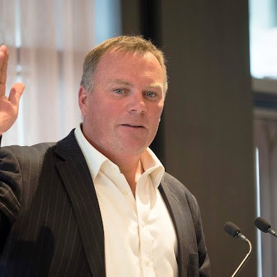 SimonIllingwor5's profile picture. 