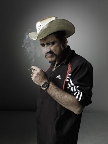 Sicario frío y calculador,soy capaz de atentar contra cualquiera sin tener remordimiento alguno, soy el jefe del ala sicarial del denominado Cartel del Pacifico