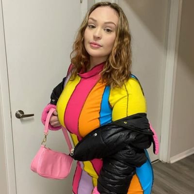 AnneMur15148795's profile picture. Im cool and gentle and I like to dance and read