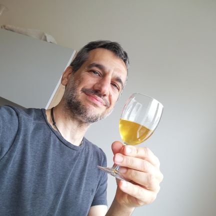 Biologo. Maître de conférences at @UnivTours, France. Researcher at @IRBI_Tours #EELV #NacPop 🇦🇷🇪🇺🇮🇹 🇫🇷 🌻🏳️🌈
https://t.co/irb8uHYZkb.