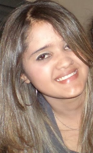 Não sou de demonstrar sentimentos, mas sou cheio deles. Eu sofro em silêncio, amo com o olhar e falo por sorrisos.