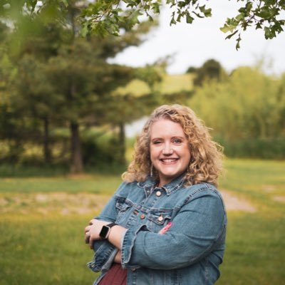 Wife, mother, teacher, English nerd, and NKOTB enthusiast.