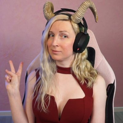 Twitch streamer: https://t.co/m4meDVwGpK