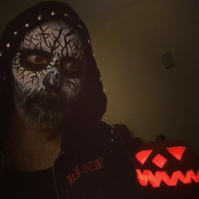 Horror Fan | Screenwriter | Programmer @LostEpisodeFest | Gamer | 🏳️‍🌈 he/him
