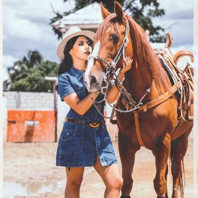 Anapaola_ga's profile picture. Peace, love and happiness ❤️❤️