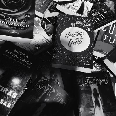 Lectora compulsiva, escritora. Amo los tacos⚡🌻
Wattpad: @josse691
Instagram: @churmbelo_23