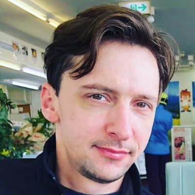 davidwieland's profile picture. UX Designer at @abnamro. 

Several people are typing •••