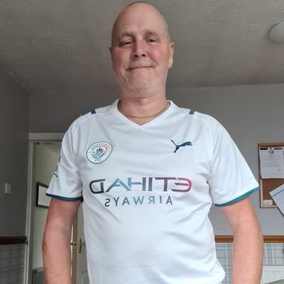 man city season ticket holder , loves reggae music, hate tories with a passion