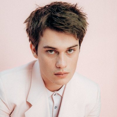 Seu melhor e mais completo portal de informações sobre o ator, modelo e cantor Nicholas Galitzine no Brasil.