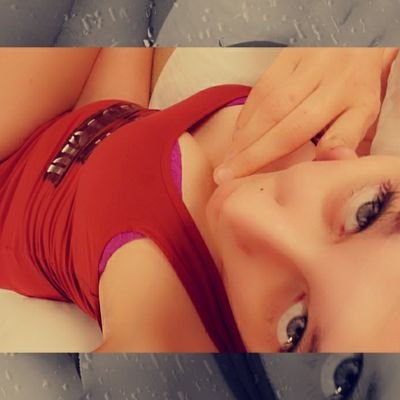 cuddlehog's profile picture. Bookworm, love to draw, take photos, avid gamer, 420, nympho, love to enjoy life in my own way 🙃