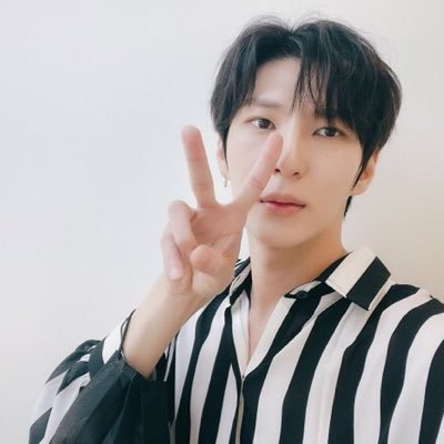 hauntier_'s profile picture. « 26 • he/they • ffxiv, hsr, bg3 • semi-inactive »