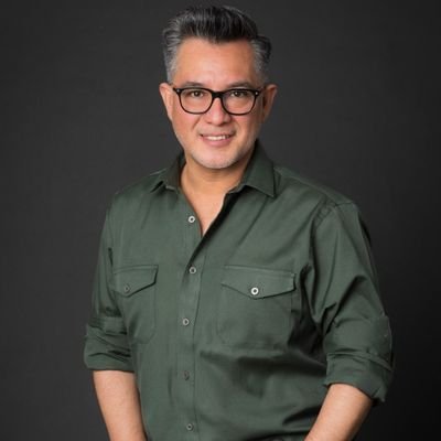 Obrero de la comunicación. Director de @cypress_trendy. Asesor de voceros en Negocios, Turismo, TV Paga. Mi opinión no refleja la de CyPress.